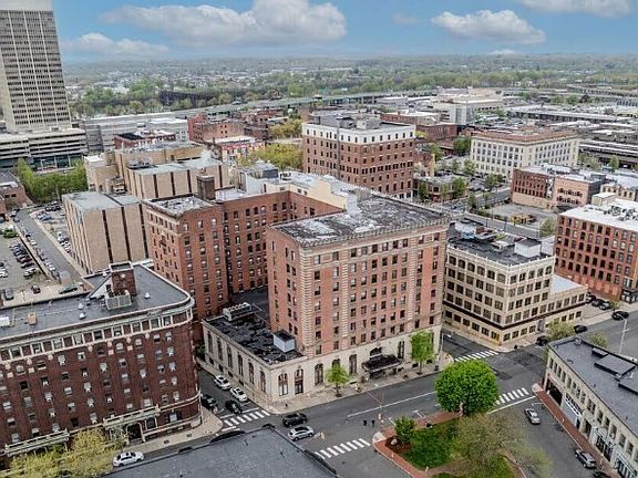 2nd image of 140 Chestnut St APT 407