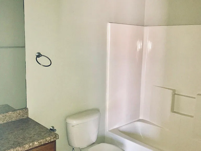 2201 E Travis St #108 — Photo 12