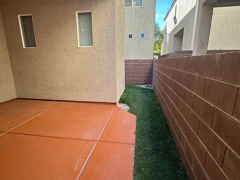 10573 Danielson Ave — Photo 29