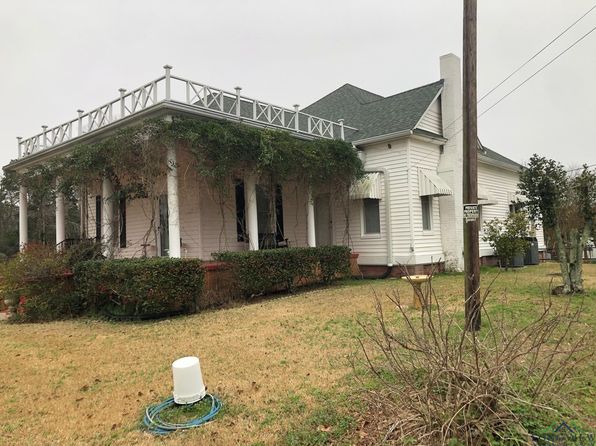 702 E Henderson St, Overton, TX 75684