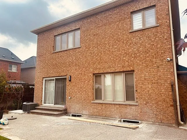 3 Lindyfalls Dr #UPPER LEVEL — Photo 4