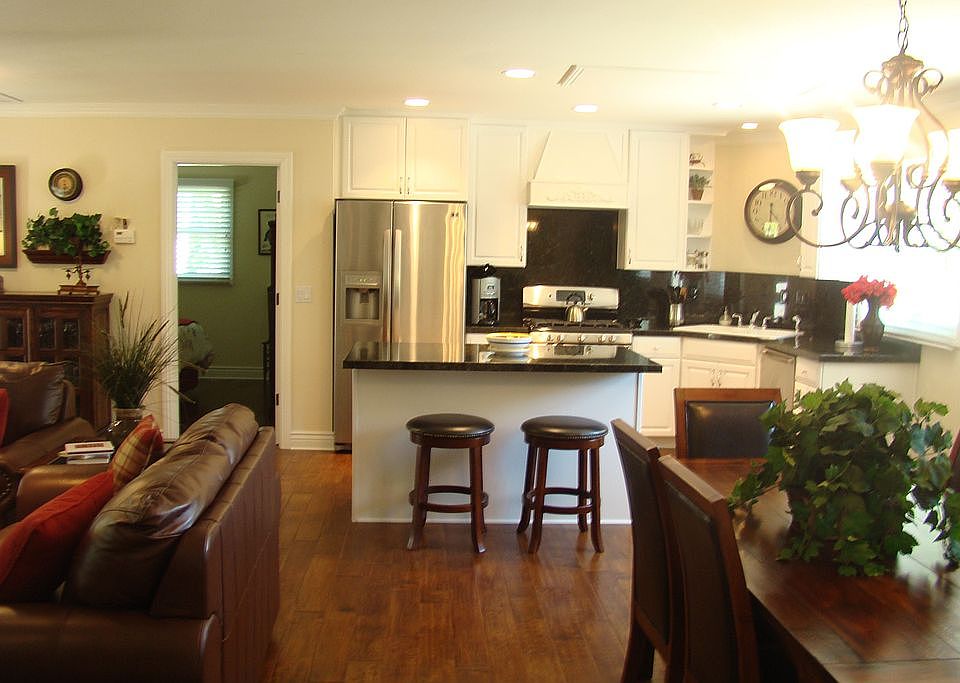 2nd image of 2987 Homestead Trl