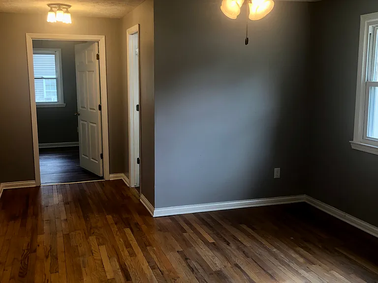 1010 C Smith St — Photo 9