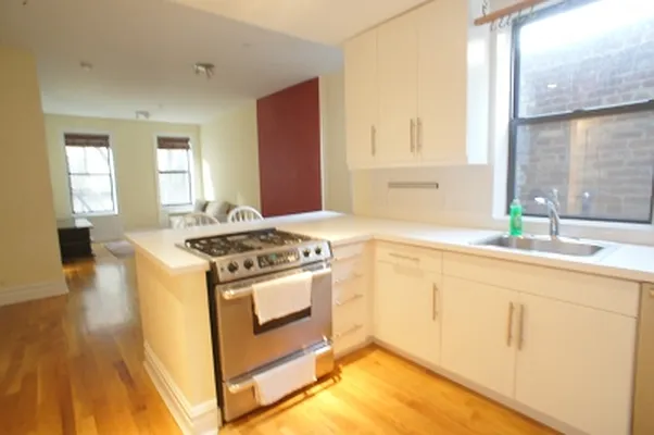 Rented by Citi Habitats | media 43