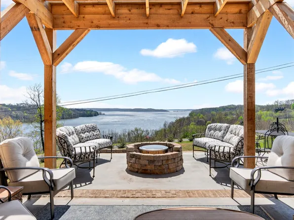 501 River Trace Dr, Dover, TN 37058