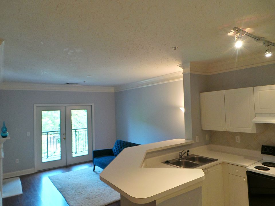 1st image of 5559 Glenridge Dr APT 1407