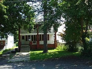2nd image of 40 Vandenburgh Ave