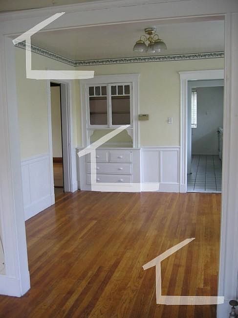 2nd image of 98 Beechcroft St APT 02
