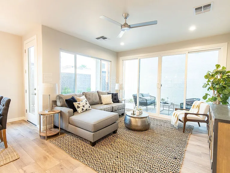3705 E Flower St — Photo 12