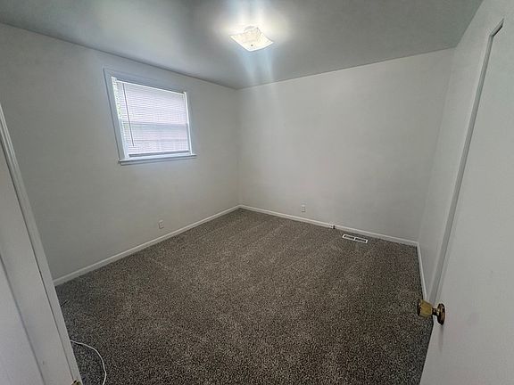 5th image of 1018 Curdwood Blvd Unit B