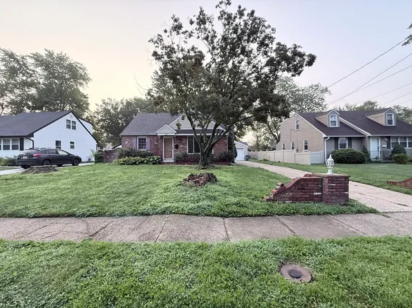 226 S Moore Ave, Barrington, NJ 08007
