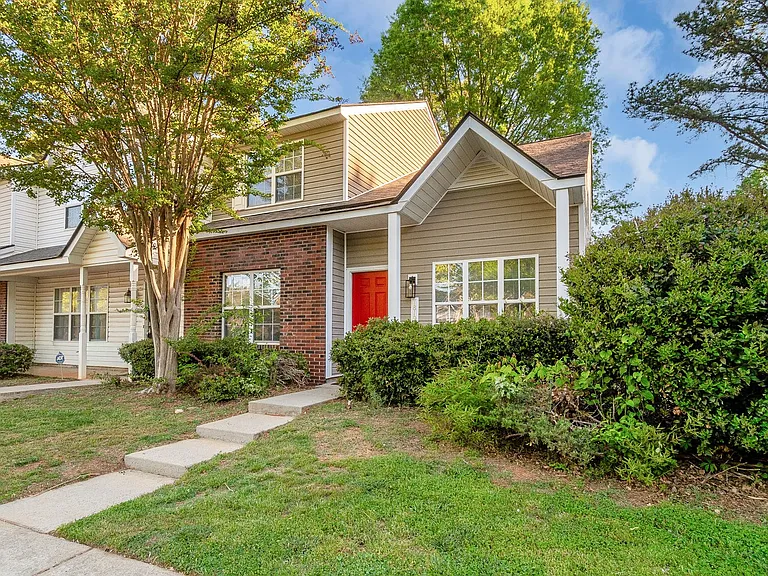 7819 Petrea Ln — Photo 4