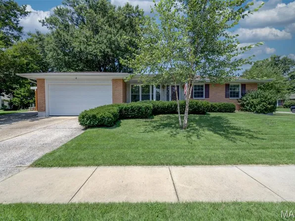 3403 Dekamay Dr, Saint Louis, MO 63125