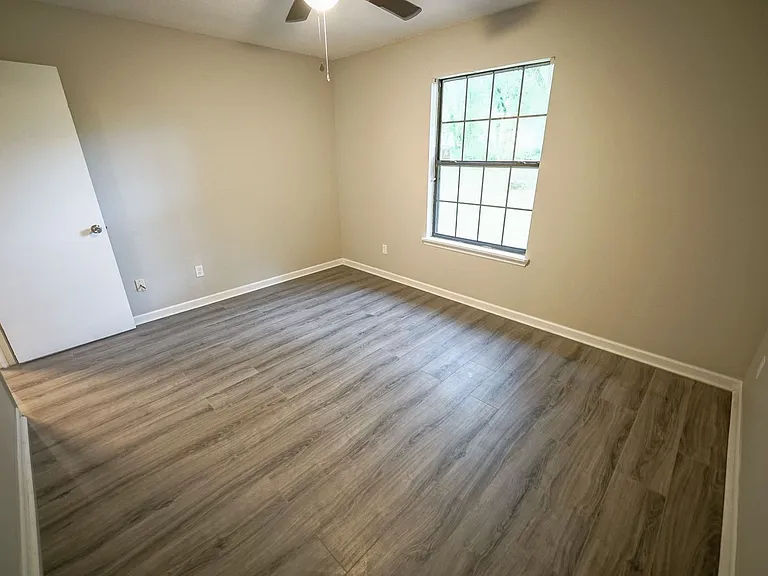 8407 Lenova Ln — Photo 30