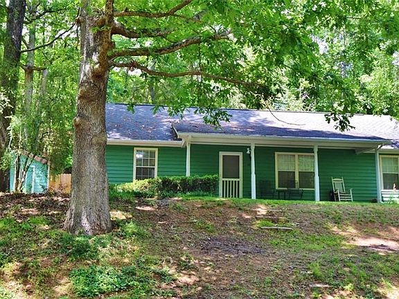 4th image of 1412 Douglas Dr