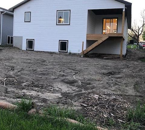 2nd image of 1139 Parker St