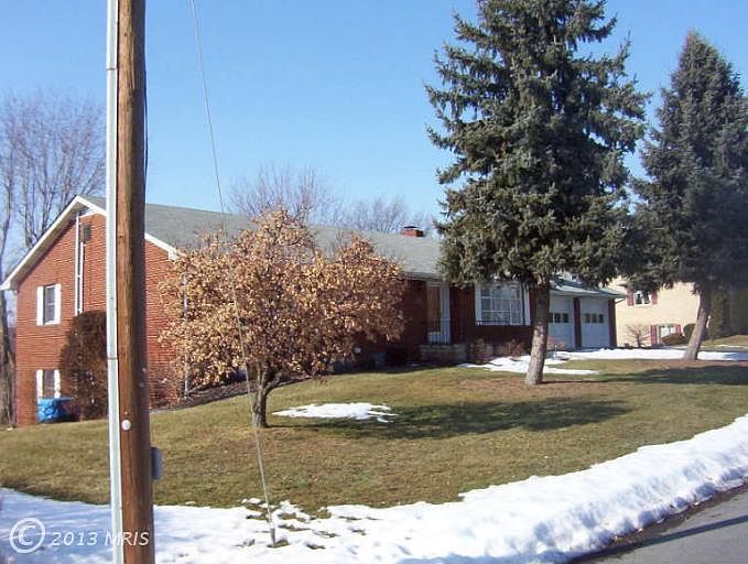 2nd image of 319 Ridge Ave