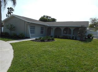 8962 Ridge Rd, Seminole, FL 33772