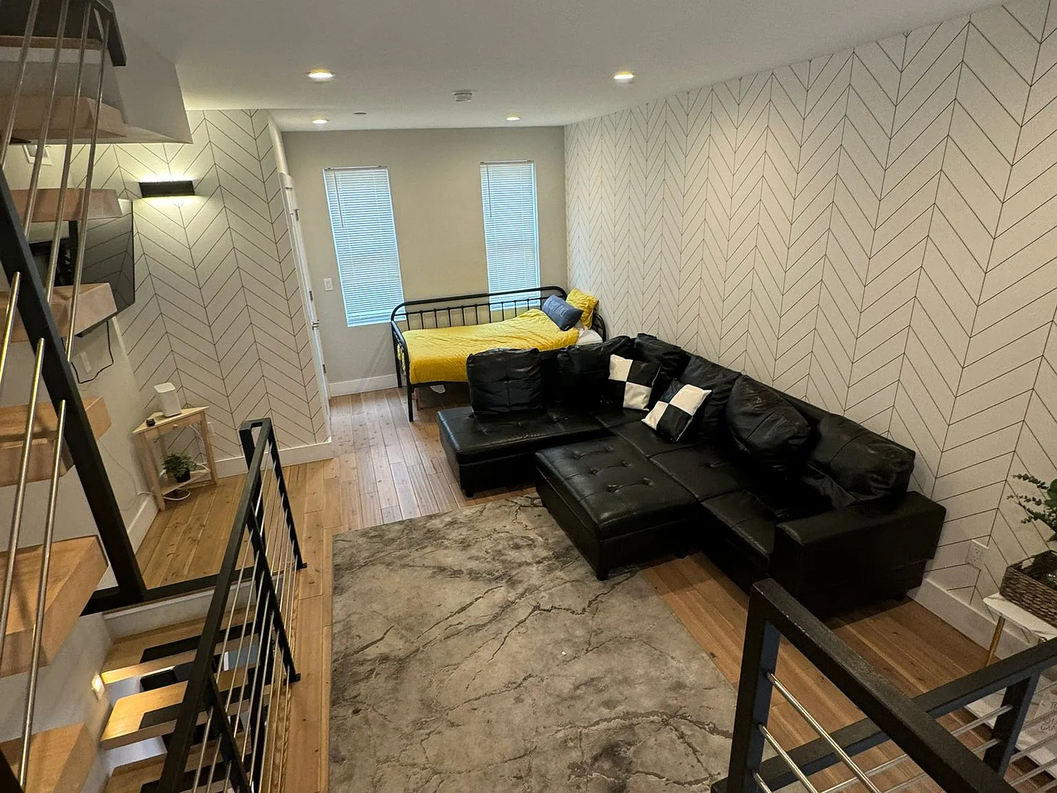 4 bed, 2200 sqft, $3,350 — Photo 4