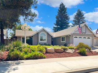 556 Coral St, Tulare, CA 93274