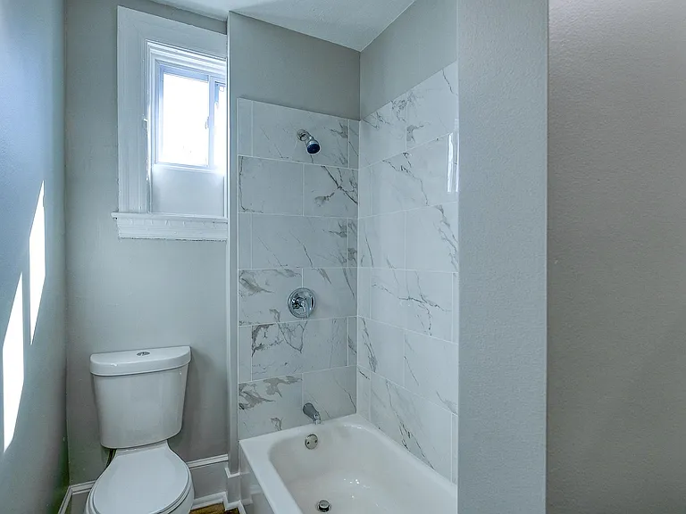 220 Shetland St — Photo 6
