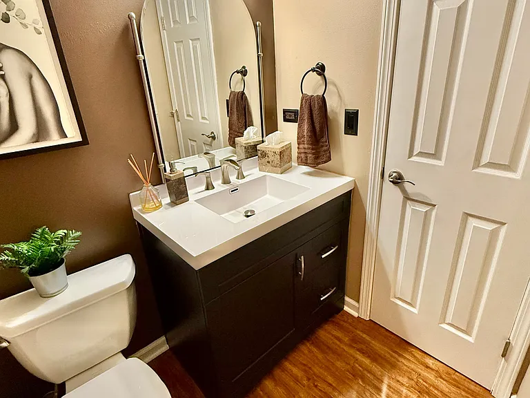 259 Doral Ct #6 — Photo 16