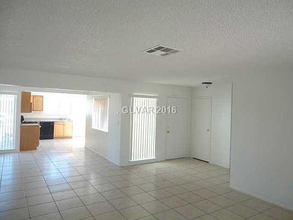 4th image of 6871 Soldela Dr