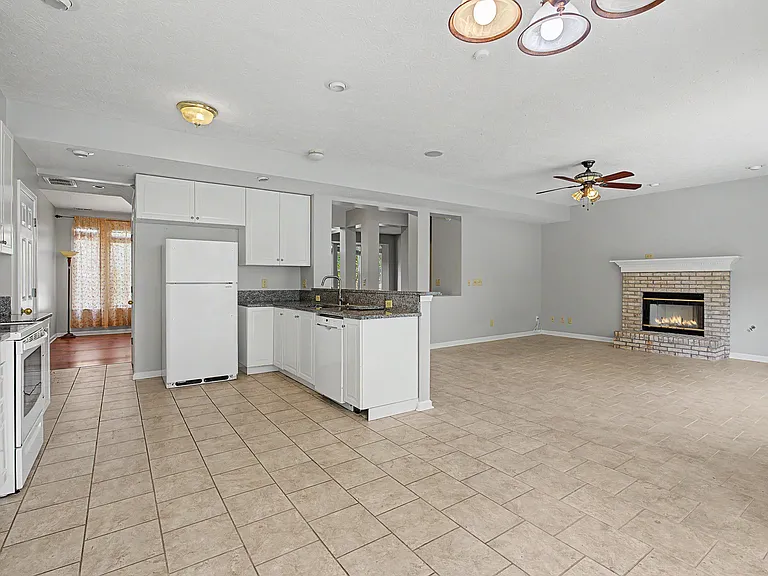 11025 Crystal Falls Ln — Photo 14