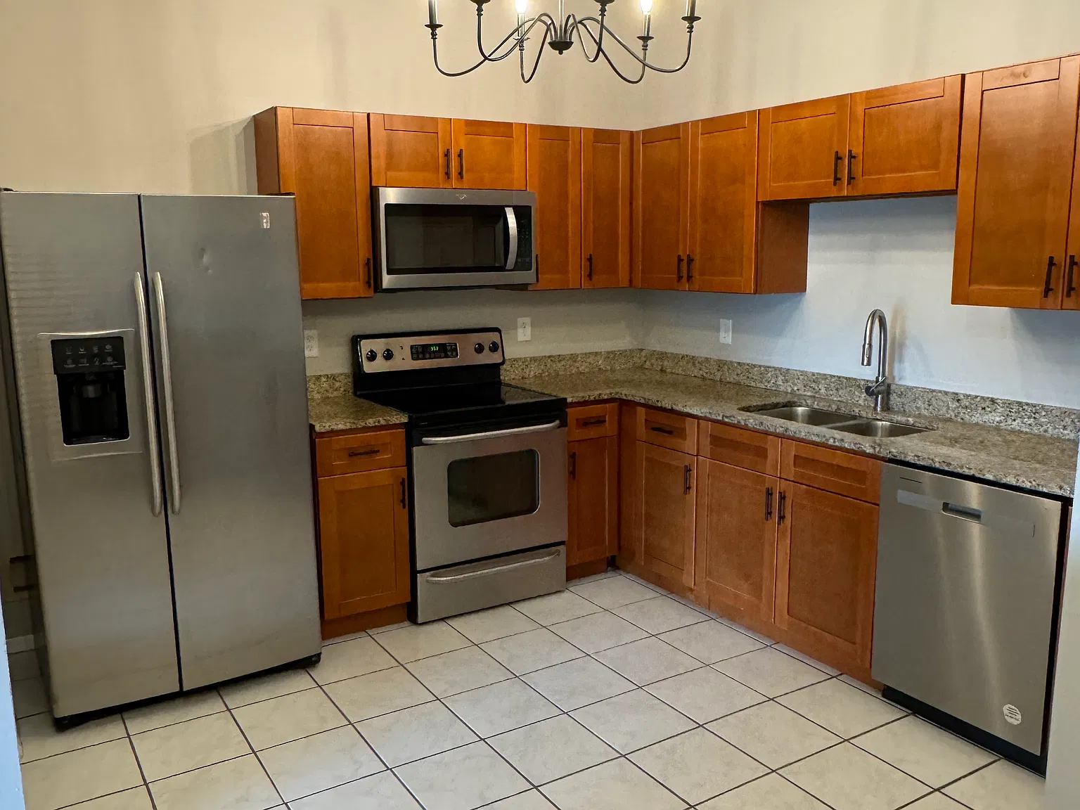 2 bed, 1055 sqft, $2,000 — Photo 4