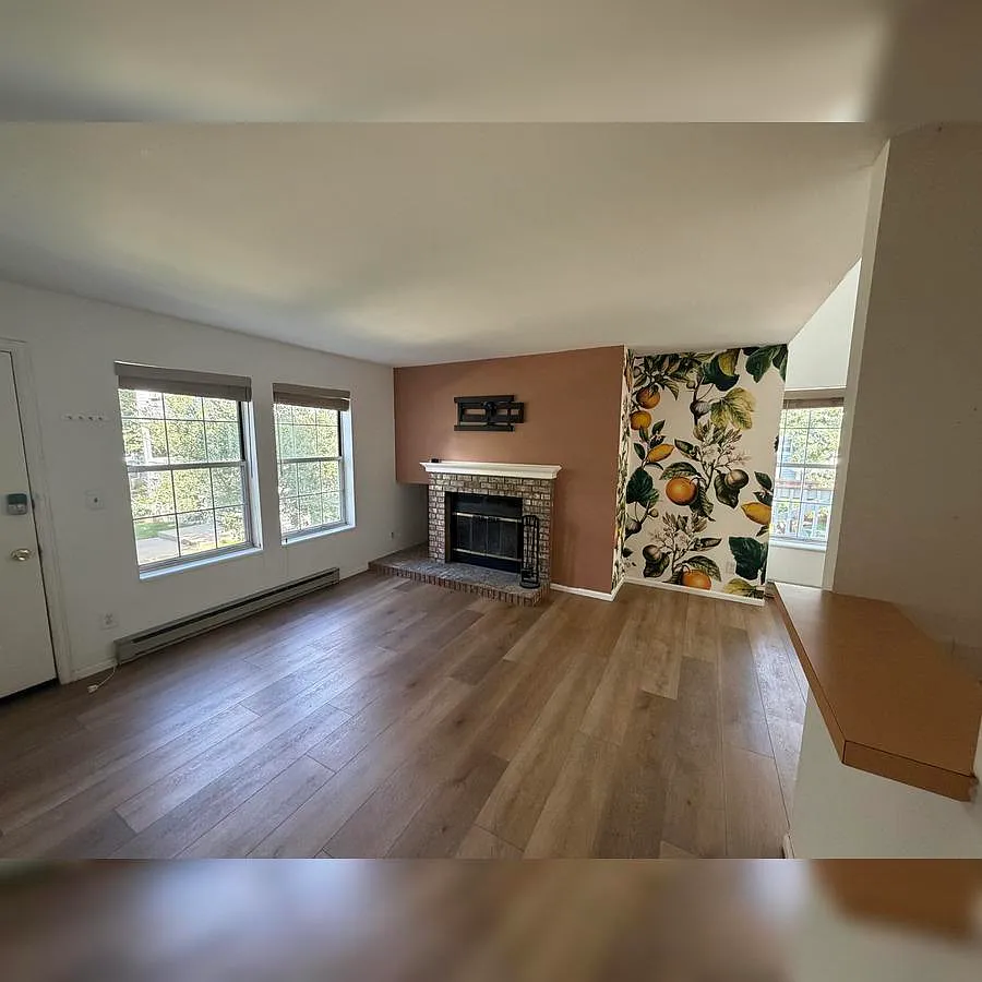 2 bed, 1024 sqft, $2,000 — Photo 4