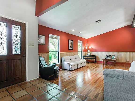 3rd image of 19714 Encino Knoll St