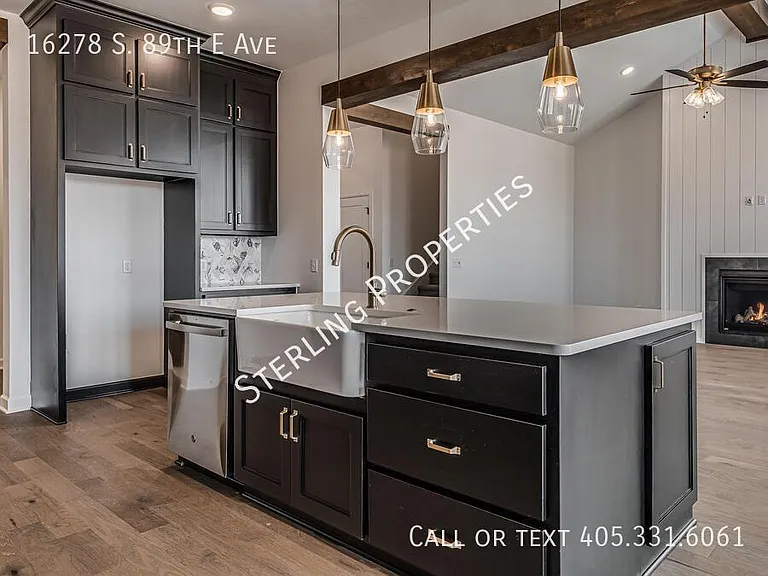 16278 S 89th East Ave — Photo 16