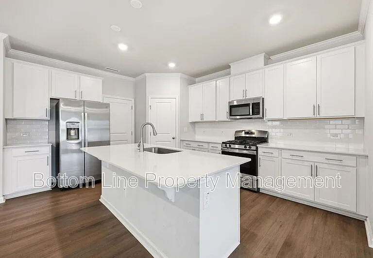 2029 Titanium Rock Rd — Photo 32