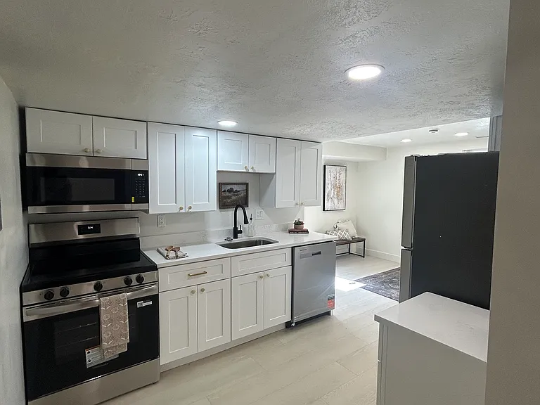 7408 S Ramanee Dr — Photo 1