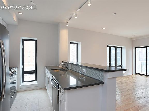 2nd image of 3025 21st St