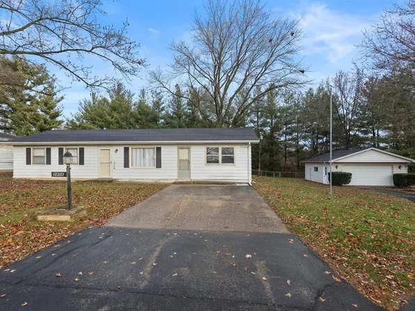 2406 Sharlyn Dr, Urbana, IL 61802