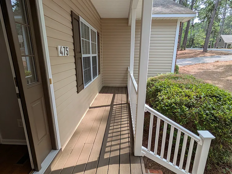 475 Crestview Rd — Photo 2
