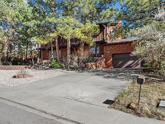 3rd image of 6015 Castlewood Ln