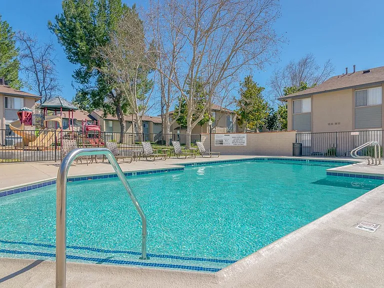 Sage Canyon Apartments — Photo 12