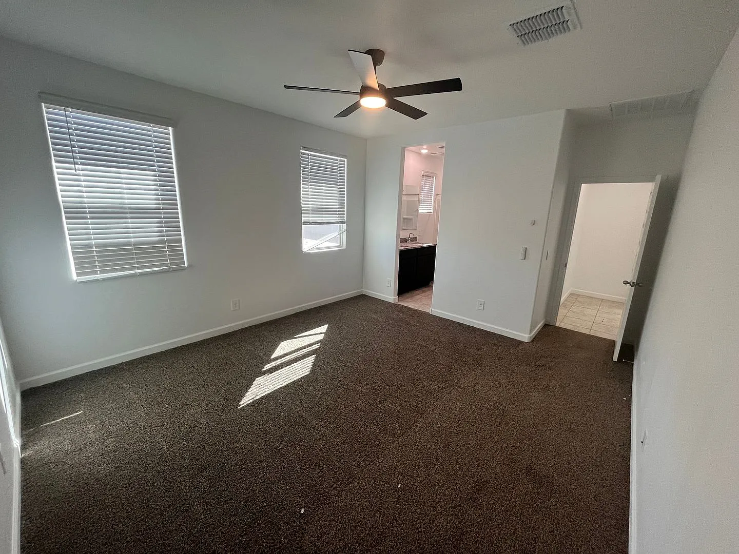 38055 W Excussare Way, Maricopa, AZ 85138 $1,595/month. — Photo 2