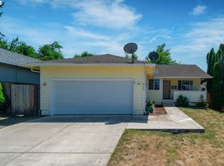 811 Arthur Ave, Cottage Grove, OR 97424