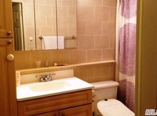 16705 12th Ave, Flushing, NY 11357