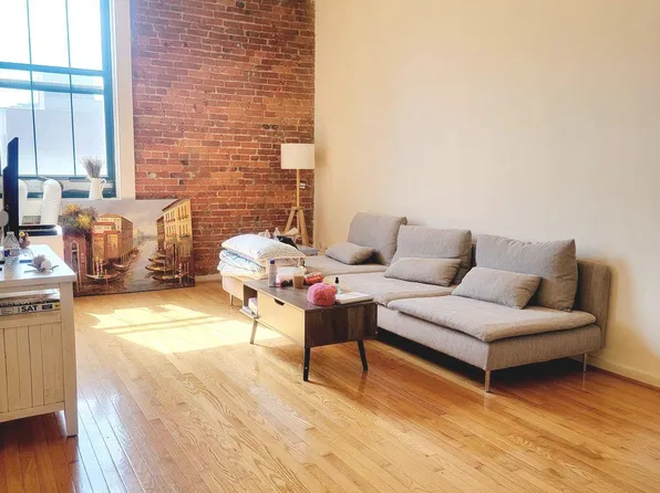 1010 Race St APT 8G, Philadelphia, PA 19107
