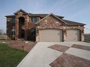 8454 Willow Haven Dr, Saint John, IN 46373