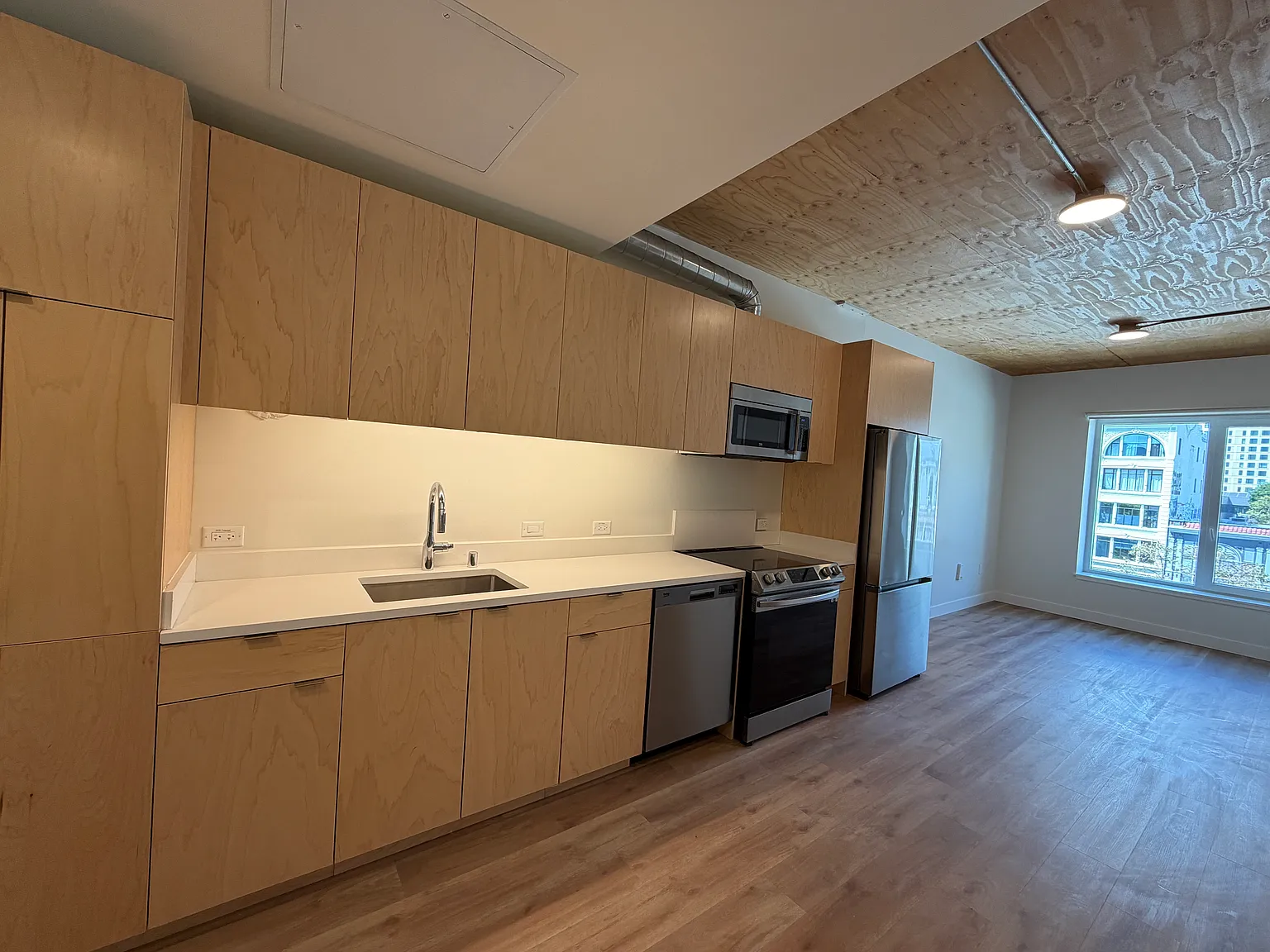 12th Street Apartments — Photo 2