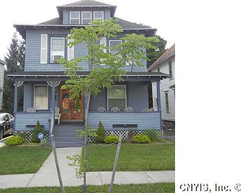 2nd image of 211 Roberts Ave