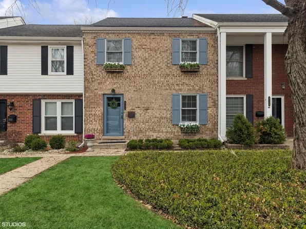5725 S Garfield St, Hinsdale, IL 60521