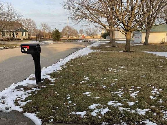 Exterior Neighborhood (street photo)