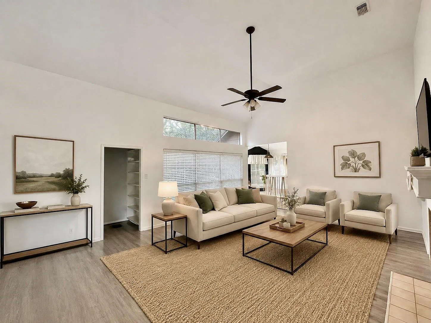 3 bed, 4.0 bath, 2050 sqft, $2,300 — Photo 3