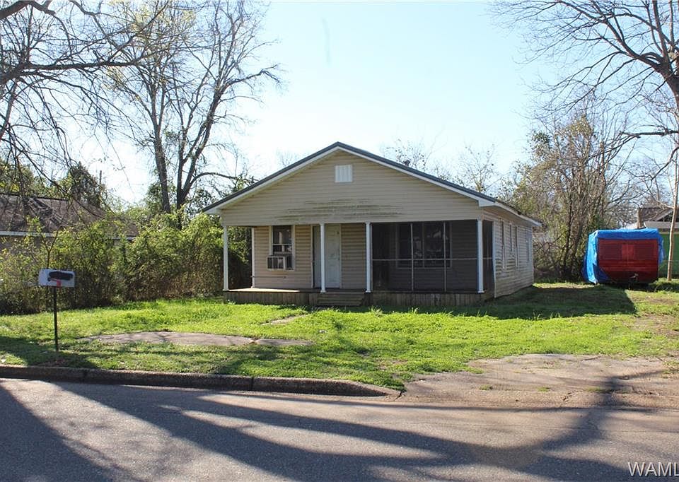 2nd image of 2717 17th St
